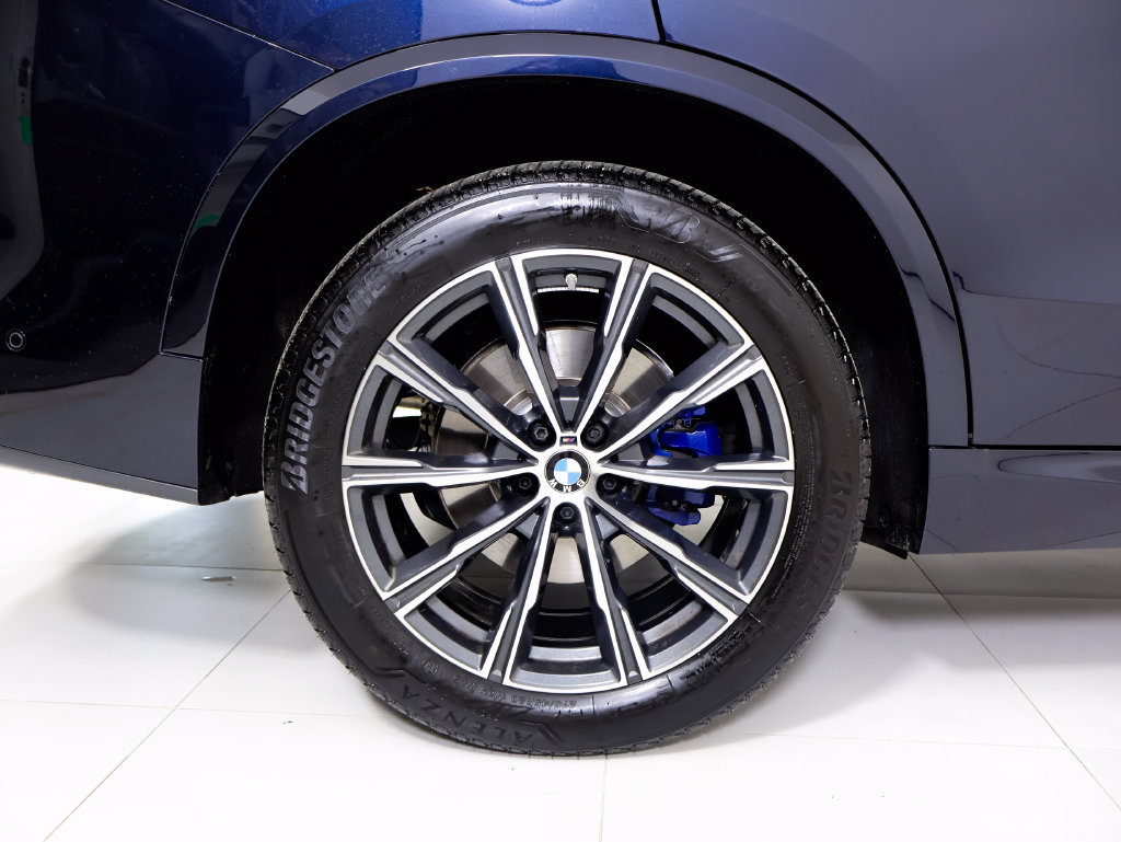 Used 2026 BMW X5 xDrive40i w/ Executive Package AWD/4WD image 28