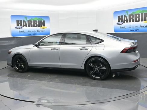 Used 2024 Honda Accord Sport image 3