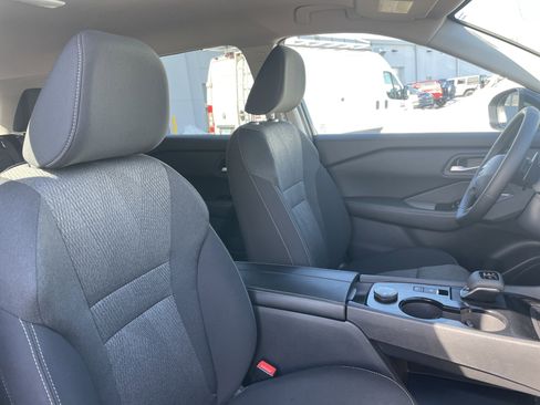 Used 2026 Nissan Rogue SV image 13