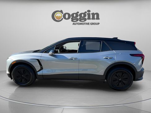 New 2026 Chevrolet Blazer EV LT image 2