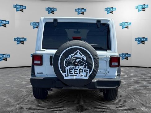 Certified 2022 Jeep Wrangler Unlimited Sport w/ Sun And Sound Package AWD/4WD image 5