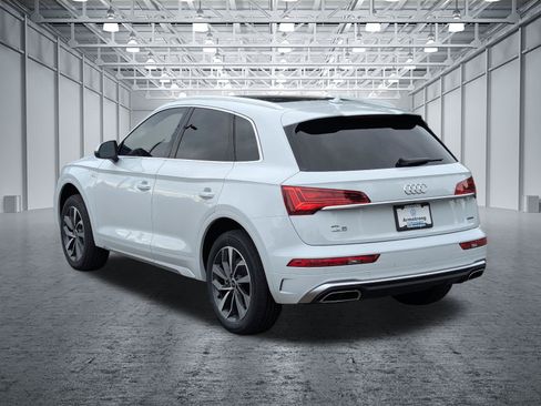 Used 2023 Audi Q5 2.0T Premium w/ Convenience Package AWD/4WD image 3