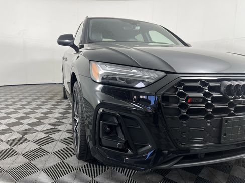 Used 2024 Audi SQ5 Prestige image 3