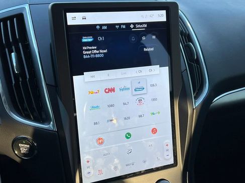 Certified 2024 Ford Edge Titanium image 7