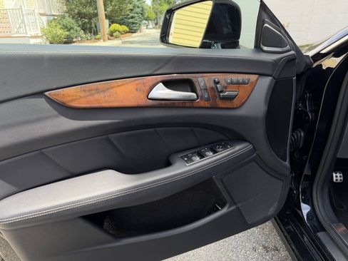 Used 2014 Mercedes-Benz CLS 550 4MATIC image 16