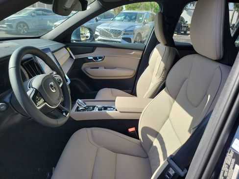 New 2026 Volvo XC90 B6 Plus w/ Protection Package Premier image 7