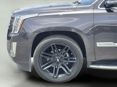 Used 2018 Cadillac Escalade ESV Luxury RWD image 9