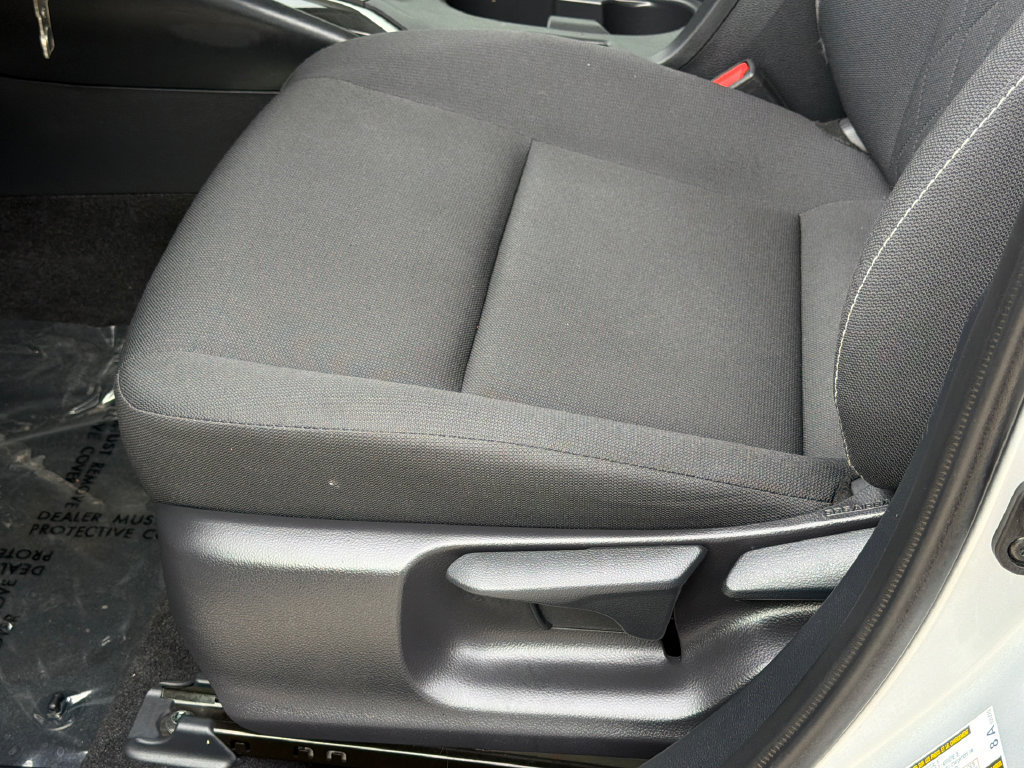 Used 2025 Toyota Corolla LE FWD image 19