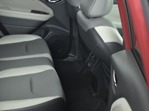 New 2025 Subaru Forester Limited image 15