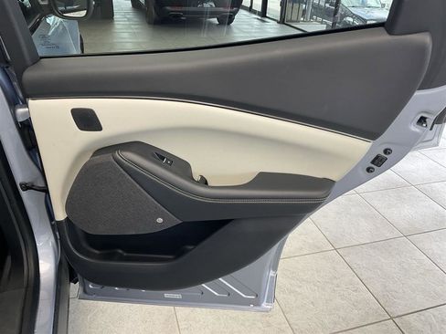 Used 2022 Ford Mustang Mach-E Premium AWD/4WD image 15