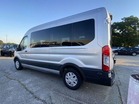 Used 2024 Ford Transit 350 XLT RWD image 4