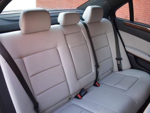 Used 2013 Mercedes-Benz E 350 Sedan image 16