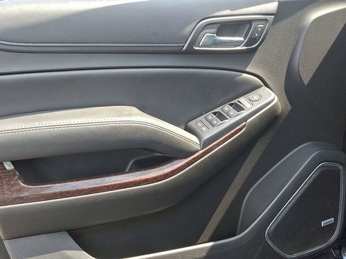 Used 2017 GMC Yukon SLE image 13