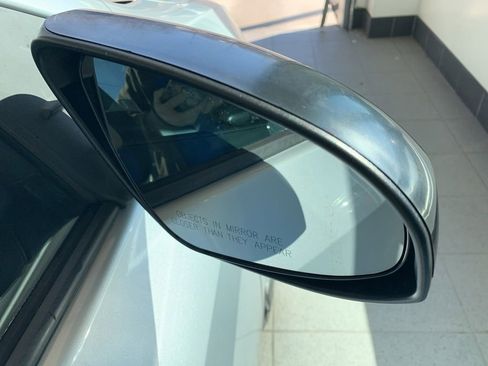 Used 2017 Toyota Corolla L w/ Carpet Mat Package (TMS) image 22