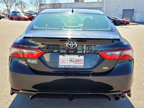 Used 2023 Toyota Camry SE image 10