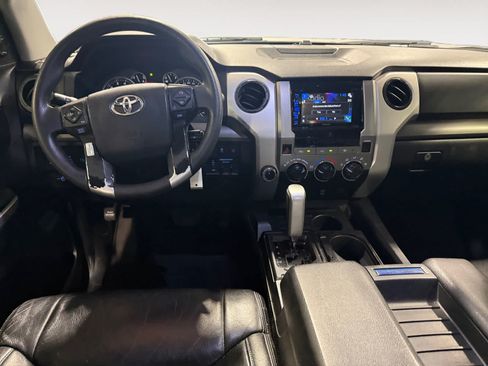 Used 2016 Toyota Tundra SR5 w/ SR5 Upgrade Package AWD/4WD image 11