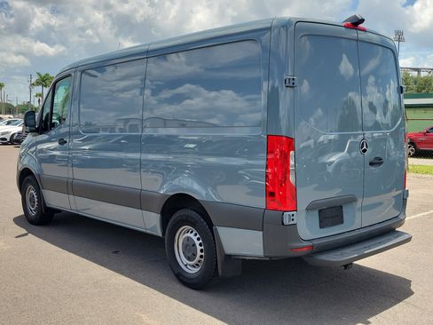 Used 2024 Mercedes-Benz Sprinter 2500 image 4