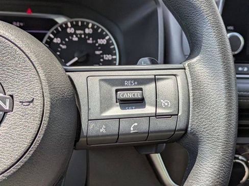 Used 2024 Nissan Rogue S FWD image 26