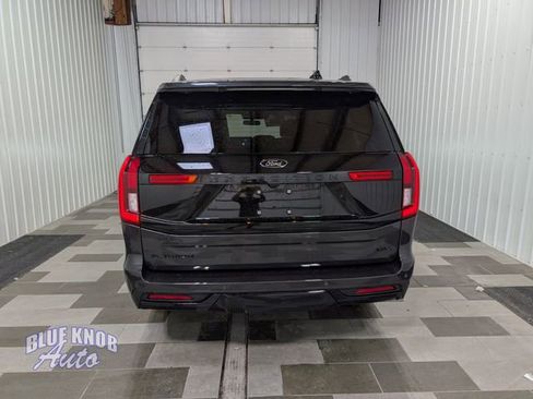 Used 2025 Ford Expedition Max Platinum w/ Stealth Appearance Package AWD/4WD image 3