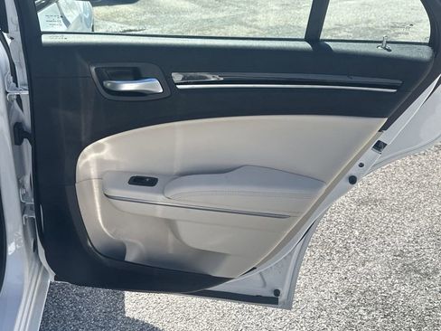 Used 2023 Chrysler 300 Touring w/ Sport Appearance Package image 14