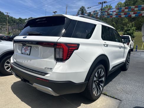New 2026 Ford Explorer Platinum w/ LUX Leather Package AWD/4WD image 6