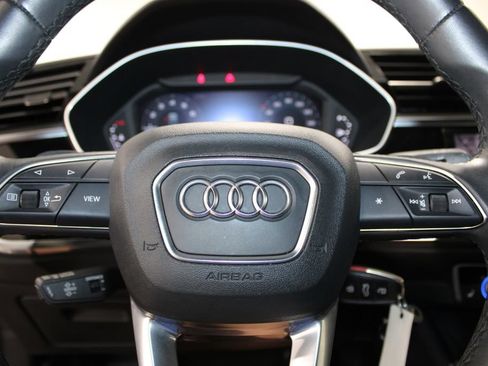Used 2025 Audi Q3 2.0T Premium AWD/4WD image 44