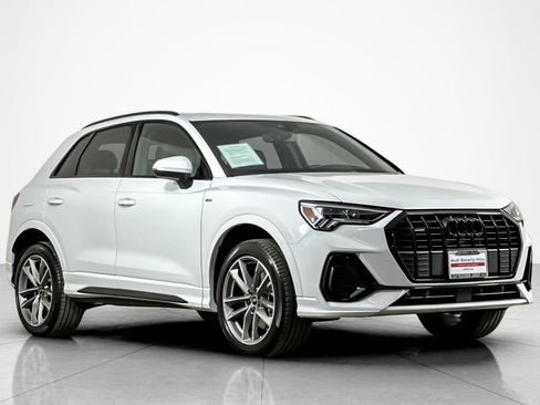 Used 2025 Audi Q3 2.0T Premium w/ Convenience Package image 7