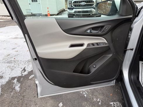 Used 2019 Chevrolet Equinox LT image 15