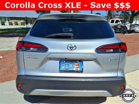 Used 2024 Toyota Corolla Cross XLE image 6