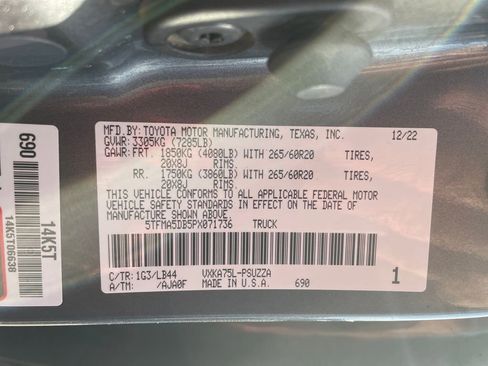 Used 2023 Toyota Tundra 1794 Edition image 32