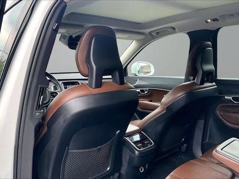 Used 2020 Volvo XC90 T6 Momentum w/ Protection Package Premier AWD/4WD image 17