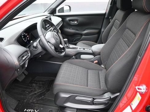 Used 2025 Honda HR-V Sport image 9
