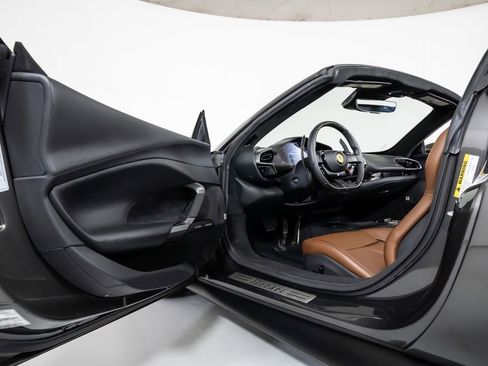 Used 2023 Ferrari 296 GTS image 29