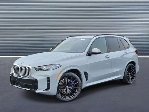 New 2026 BMW X5 xDrive40i w/ Executive Package image 1