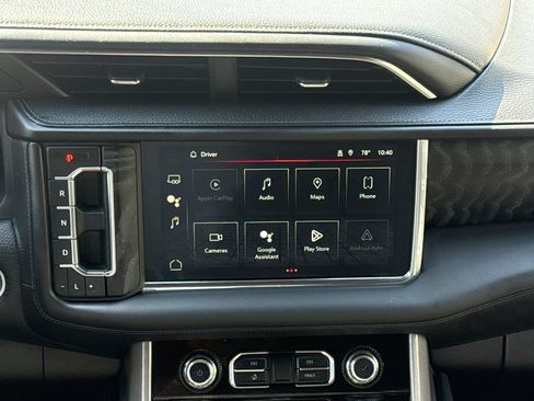 Used 2023 GMC Yukon XL Denali AWD/4WD image 12
