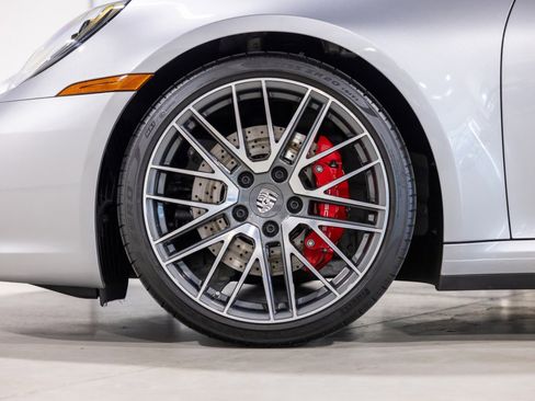 Used 2024 Porsche 911 Carrera S w/ Sport Package image 14