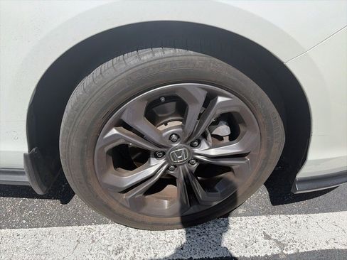 Used 2023 Honda Accord EX image 8