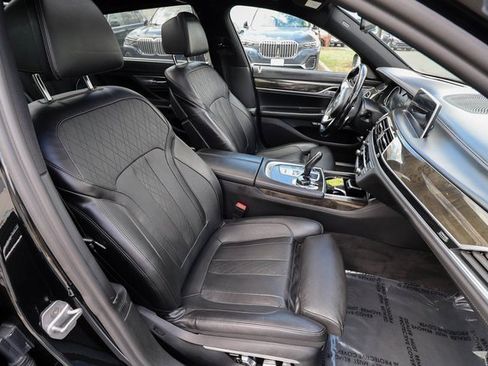 Used 2017 BMW 750i xDrive image 57