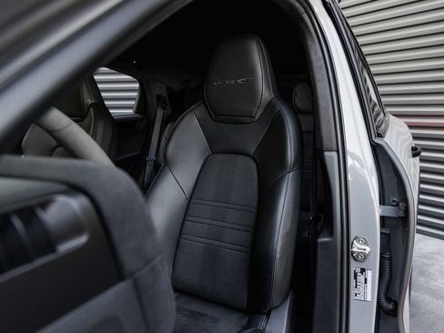 Certified 2025 Porsche Cayenne Turbo GT AWD/4WD image 5