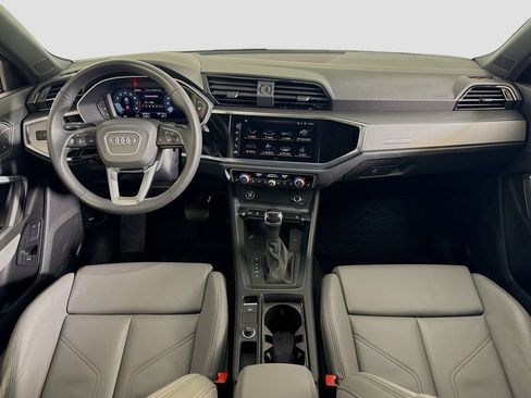 Certified 2025 Audi Q3 2.0T Premium w/ Convenience Package AWD/4WD image 9
