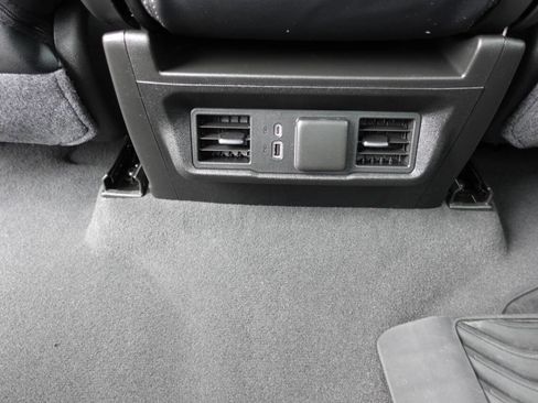 Used 2024 Chevrolet Silverado 1500 LT image 37