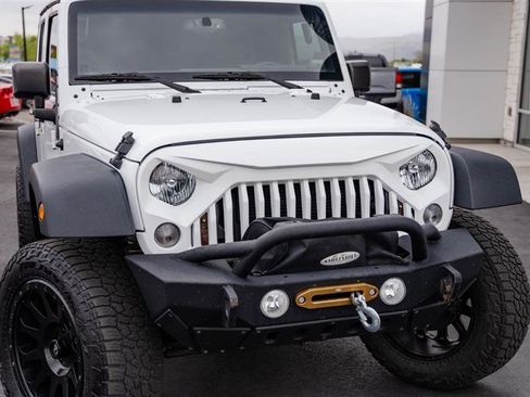 Used 2018 Jeep Wrangler Unlimited Sport S AWD/4WD image 5