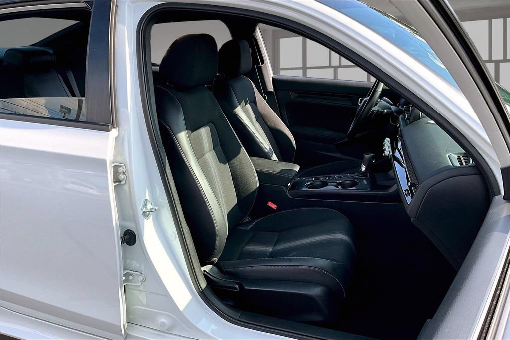 Used 2023 Honda Civic Sport image 7