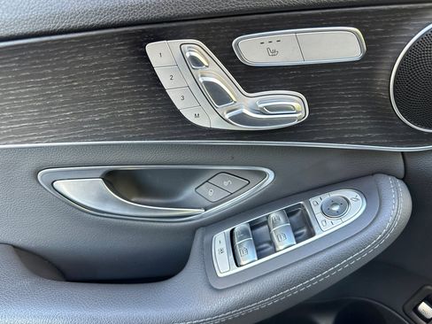 Used 2020 Mercedes-Benz C 300 Sedan image 9