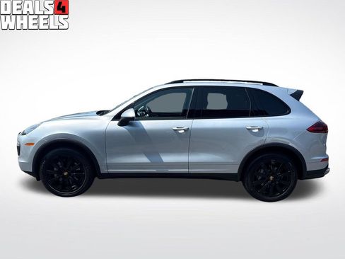 Used 2016 Porsche Cayenne S w/ Premium Plus Package AWD/4WD image 2