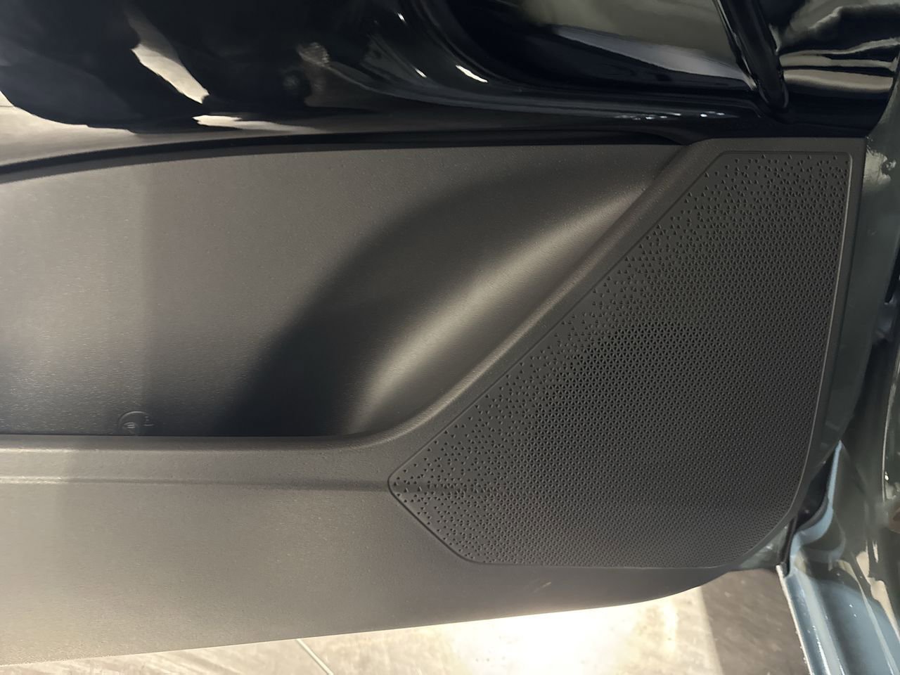 New 2026 Kia Niro EX FWD image 21