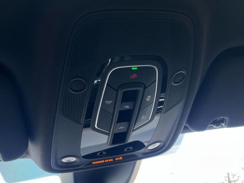 Used 2025 Audi Q7 3.0T Prestige image 44