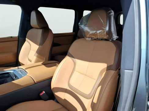 New 2026 Nissan Armada SL w/ Captain's Chari Seat Package image 13