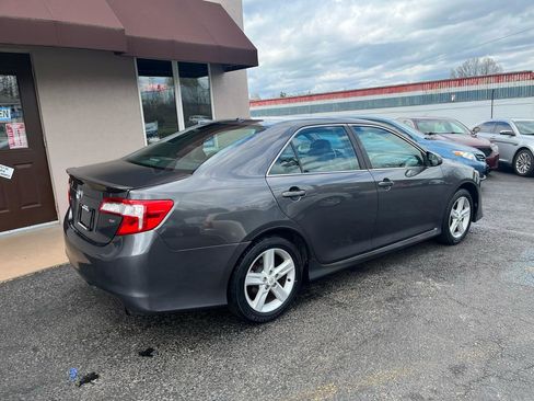 Used 2012 Toyota Camry SE image 5