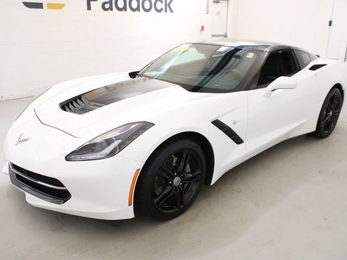 Used 2017 Chevrolet Corvette Stingray Coupe w/ Battery Protection Package RWD image 4
